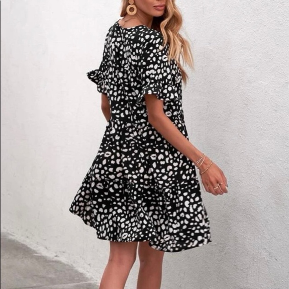 🔥LAST CHANCE🔥Animal Print Button Front Ruffle Dress - Picture 3 of 6